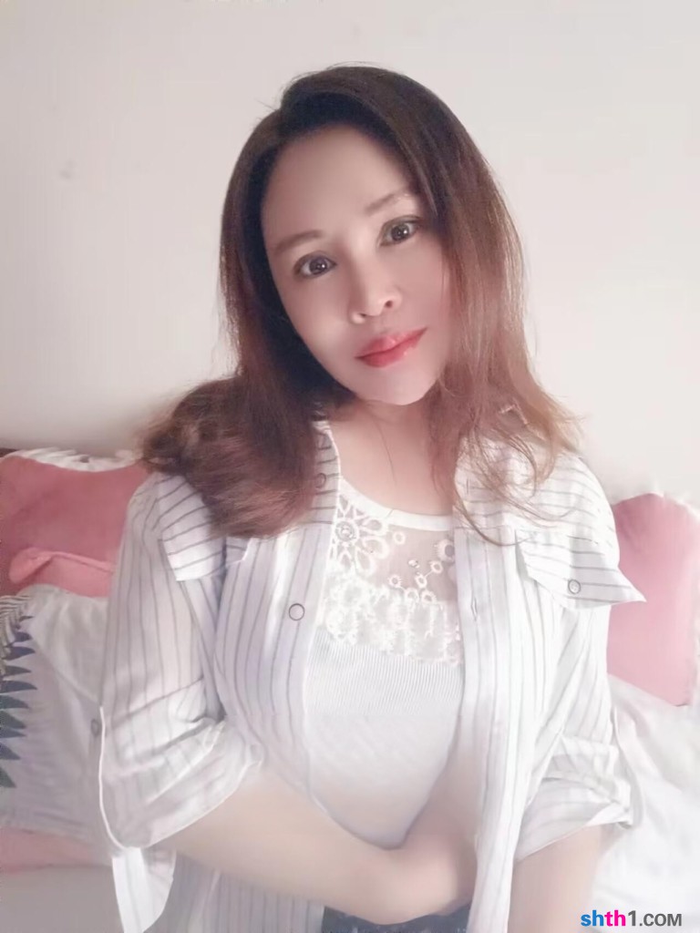 白嫩小少妇